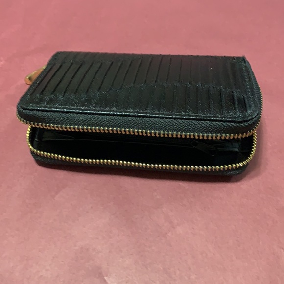 Black Shiny Faux Leather Pleated Wallet (6x1x4 in) - Picture 12 of 12